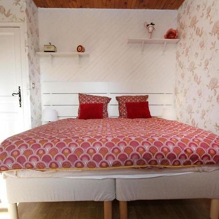 Le Galaveyson Bed and Breakfast Le Grand-Serre Buitenkant foto